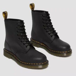 Stivali da combattimento Doc Martens unisex 1460 neri grassi taglia 6 M 7 L - Foto 1 di 9