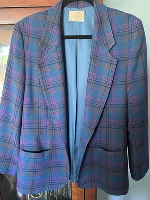 Women’s 100% Virgin wool Pendleton Plaid Blazer Made In USA Size 12 One Button - Image 1 of 4