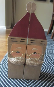 Gabinete de madera tallada vintage de Papá Noel 12,5" caja con bisagras 2 estantes Navidad - Imagen 1 de 6