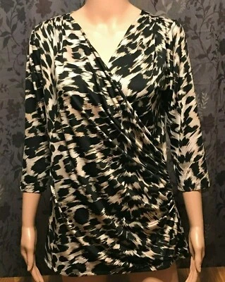 Blusa Camisa Larry Levine Mujer Top Envolvente M Estampado Animal Negra Marrón Manga 3/4 Foto 1 de 4