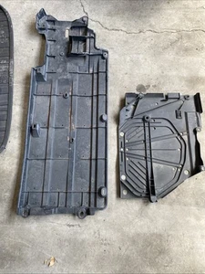 2018-2023 SUBARU CROSSTREK RIGHT SIDE  FLOOR PAN UNDERBODY SPLASH SHIELD COVER - Picture 1 of 14