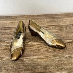 Vintage 90's  Women's J.Renee Gold and Cream Heels with Peep-Toe Design Size 7 - Picture 1 of 7