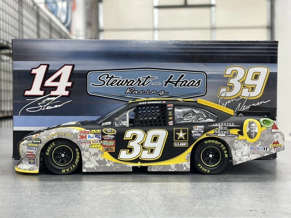 SAMPLE Ryan Newman #39 U.S. ARMY Birthday Bud Moore HoF 2011 1/24 NASCAR DieCast - Image 1 of 4