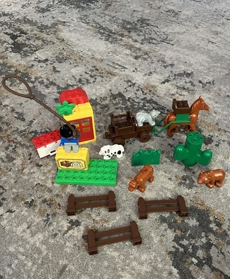 Cerca Vaquero Western Caballo Vaca Oso Perro Gato De Colección Más Duplo Lego Foto 1 de 4