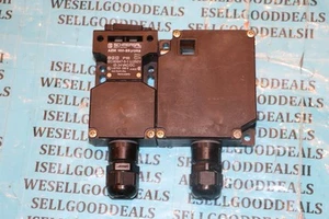 Schmersal AZM 160-23YRPKA Safety Switch Interlock - Picture 1 of 4
