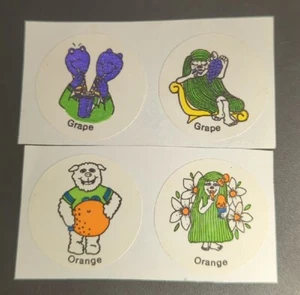 Vintage 80s Matte Scratch and Sniff Stickers GRAPE/ORANGE Lot of 4 Great Scent - Bild 1 von 4