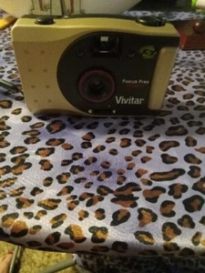VIVITAR PN2011 35mm Film Camera Panoramic Focus Free Point and Shoot - Picture 1 of 7