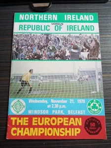 Northern Ireland v Republic of Ireland Programme 21/11/79 - Picture 1 of 13