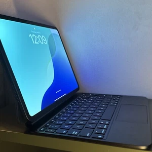 Magic Keyboard for iPad Pro 11‑inch (M4) - US English - Black - Picture 1 of 5