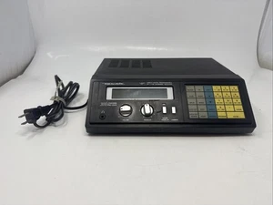 Realistic Pro 2004 Scanning UHF VHF 300 Channel Receiver Turns On (PLEASE READ) - Picture 1 of 6