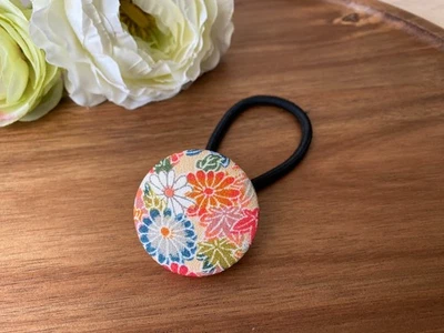 Lindo kimono japonés tela seda cabello elástico accesorios para el cabello con botón cubierto Foto 1 de 4