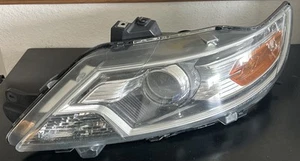 Faro halógeno izquierdo Ford Taurus 2010 2011 2012 conductor izquierdo J2212 DW - Imagen 1 de 7