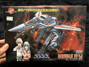 MACROSS 15TH ANNIVERSARY KIT GERWALK VALKYRIE VF 1J  ROBOT  1/100 MODEL KIT ARII - Picture 1 of 19