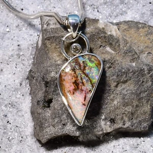 Boulder Opal Anhänger, 925er Silber, Edelsteinanhänger (11881), mit Brilliant - Bild 1 von 1