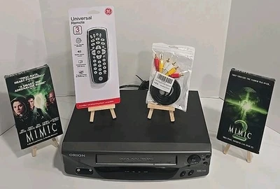 Orion VR0211 Mono VCR Video Cassette Recorder + New Remote & 2 Horror VHS Movies - Image 1 of 4