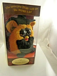 Witch Furby edición limitada negro naranja tigre El. Edición Especial Limitada Halloween Como Nuevo - Imagen 1 de 7
