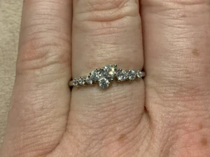 0.85 Carat Lab Created Diamond Round Cut Cluster Ring Platinum Plated 925 Size P - Picture 1 of 9