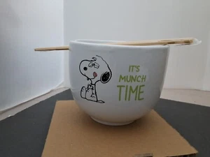 PEANUTS Snoopy 6"  Ramen Bowl With Chopsticks It's Munch Time New - Picture 1 of 3