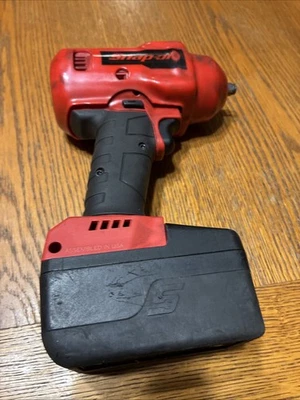 Llave de impacto inalámbrica Snap-On CT9010 3/8" Drive MonsterLithium con batería Foto 1 de 4
