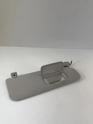 Toyota Sienna 2011-2014 parasol derecho gris con luz OEM 1689057 5028048 #221 Foto 1 de 4