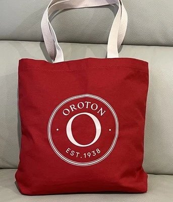 Bolso de Mano OROTON Kaia Retrato Lona Reciclada en Rojo Rubí Ajuste 15" Laptop PVP89.95 Foto 1 de 4