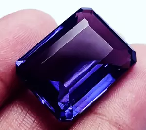 Loser Edelstein Veilchentopas 34,55 ct zertifizierte Smaragdform - Bild 1 von 6