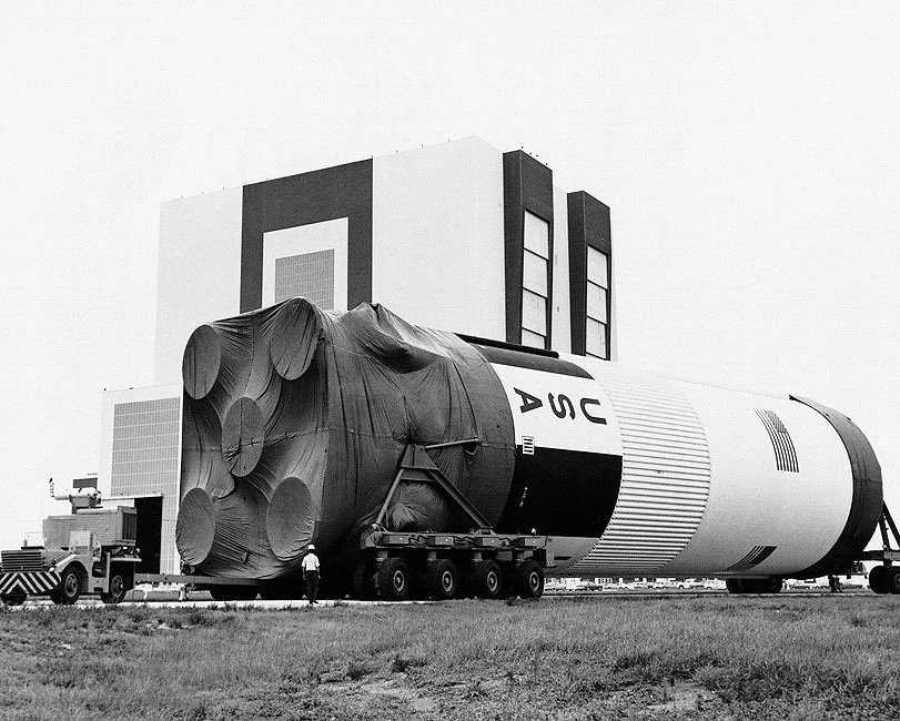 NASA SATURN V ROCKET BOOSTER 11x14 GLOSSY PHOTO PRINT - Image 1 of 1