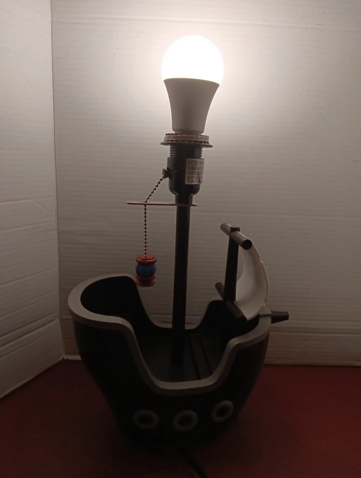 Lámpara de mesa CIRCO PIRATA Barco Pirata sin pantalla  Foto 1 de 4