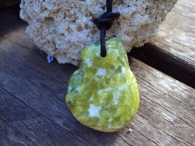 Exklusiver Lizardit Anhänger norwegische Jade grün Heilstein XL 21g - Bild 1 von 4