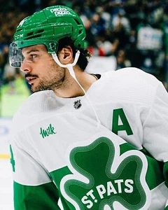 Foto de hockey Auston Matthews St Pats juego Toronto Maple Leafs 8x10 NHL - Imagen 1 de 1