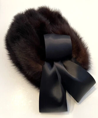 Sombrero de piel marrón chocolate oscuro vintage con cinta de satén negro años 40 50 ¡Impresionante! Foto 1 de 4