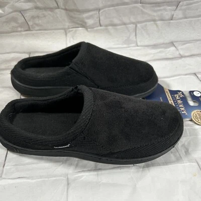 Zapatillas de espuma viscoelástica Isotoner para hombre negras, talla L 9,5-10,5 Foto 1 de 4