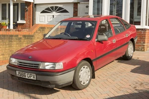 Vauxhall Cavalier 1992 (J) 1.6L - Picture 1 of 11
