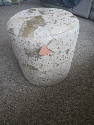 Decmode 16" X 17" Handmade Leather Stool With Gold Foil Paint New - Image 1 of 4