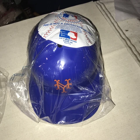 Vintage New York Mets Souvenir Batting Helmet Full Size (Adjustable) 1969 Cover