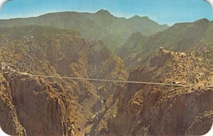 Postal CO: Vista aérea, puente alto sobre Royal Gorge, Canyon City, Colorado - Imagen 1 de 2