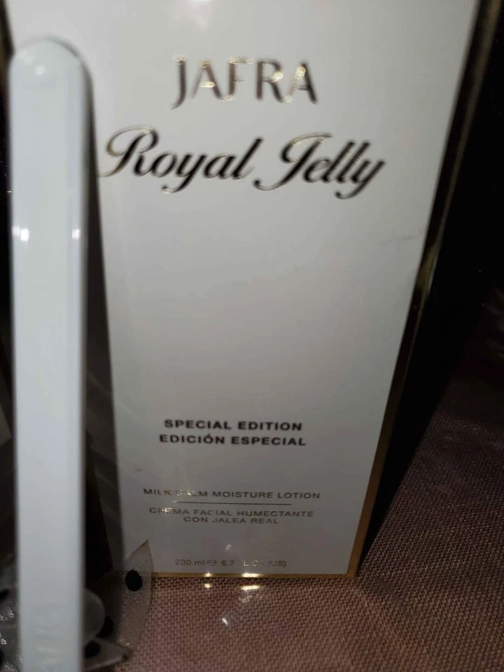 Jafra Royal Jelly Milk Balm Moisture Lotion 6.7 Fl. Oz.Special Edition New  - Image 1 of 1