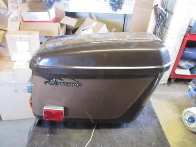 Bolsa de sillín derecha Honda GL1100 1983 Goldwing Aspencade 81210-MB9-950ZC Foto 1 de 4