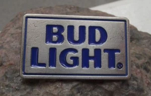 Bud Light Budweiser Beer Anheuser Busch Brand Brewery Lager Lapel Tie Pin Badge - Bild 1 von 2