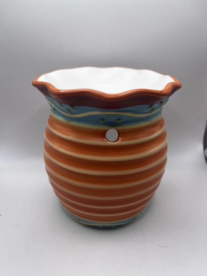 Yankee Candle Carmen Southwest Ceramic Ribbed Tea Light Wax Tart Warmer - Image 1 of 4