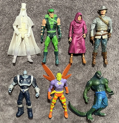 Lot of 8 DCUC Figures GREEN ARROW Universe Classic BATMAN LEGACY Gentleman Ghost Cover