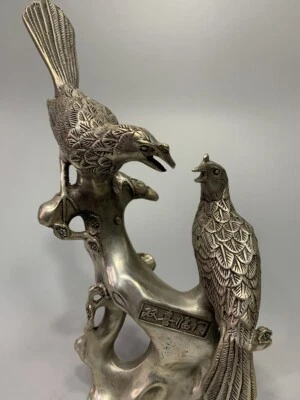 Exquisita estatua de pájaro tallada a mano en plata del Tíbet chino antiguo 586 g Foto 1 de 4