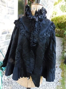 VICTORIAN stunning black silk cape with high ruffled neck and braiding - Picture 1 of 11