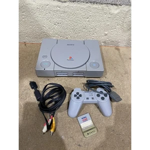 Sony Playstation 1 SCPH-9002 Video Gaming Console Grey PAL 10W w/ Accessories - Picture 1 of 16