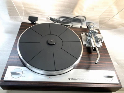 YAMAHA YPD71 Direct Drive Turntable Record Player Quartz Lock Tested - Image 1 of 4