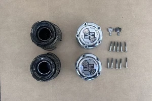 80-96 Ford OEM Bronco F150 Dana 44 5 Bolt Automatic Locking Hubs 4x4 Auto - Picture 1 of 6