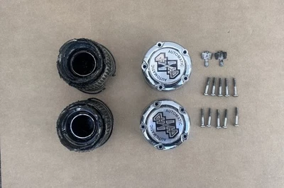 80-96 Ford OEM Bronco F150 Dana 44 5 Bolt Automatic Locking Hubs 4x4 Auto - Image 1 of 4