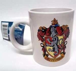 HARRY POTTER Fantasy Movie GRYFFINDOR CREST 12 oz CERAMIC COFFEE MUG NECA New - Picture 1 of 1