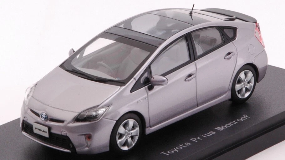 EBBRO EB45150 TOYOTA PRIUS MOONROOF LIGHT PURPLE MICA METALLIC 1:43 - Immagine 1 di 1
