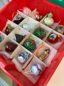 Y2K Vintage Christmas Tree Ornaments 30 Collection With Storage Box 9052 - Picture 1 of 16